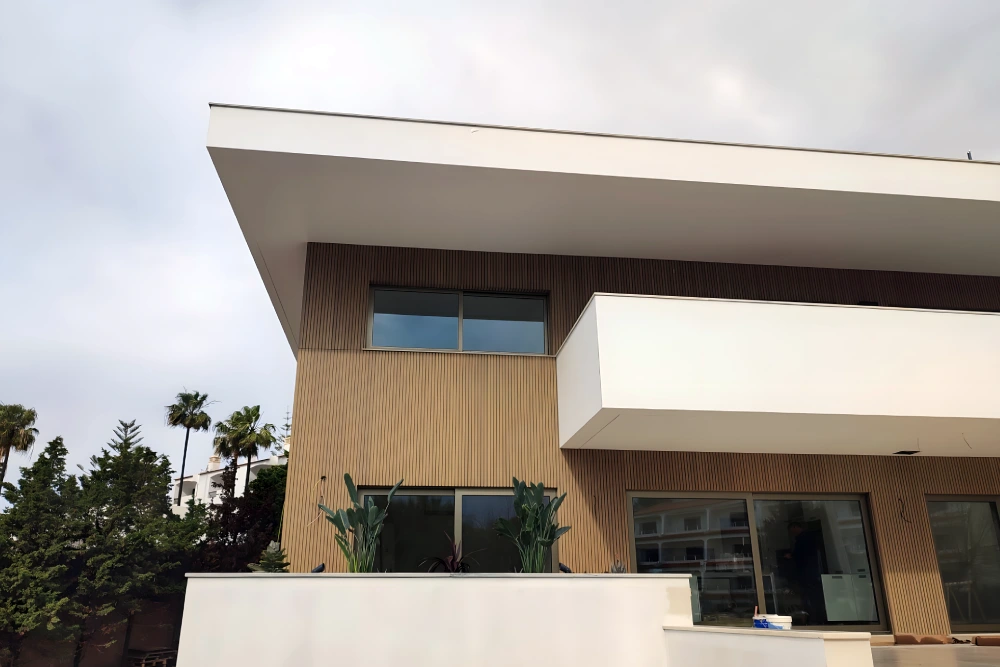 projeto mideia jl madeira ripada tarimatec em casa moderna projeto mideia jl madeira ripada tarimatec em casa moderna