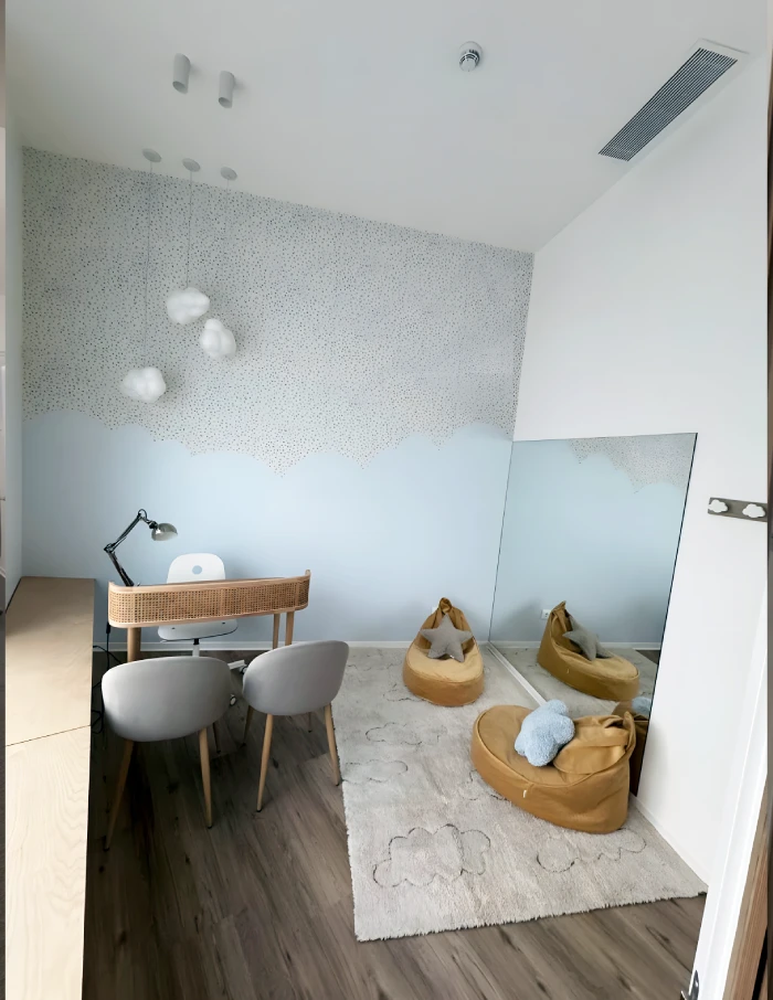 sala de terapia da clinica Physioclem com pavimentos ntgrate e lico iberica e revestimentos tarimatec