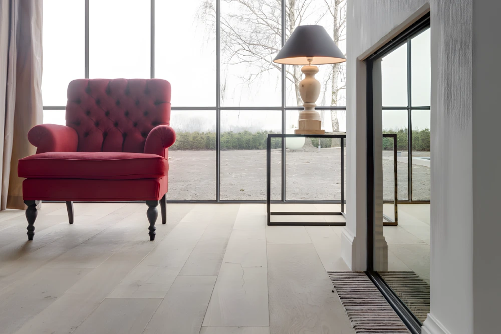 sala moderna com sofa e candeiro e pavimento nobel