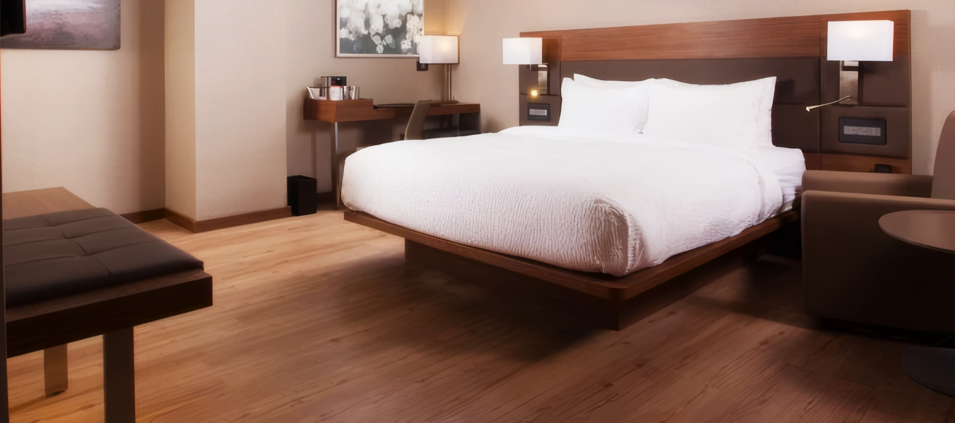 pavimento lico iberica em quarto moderno com cama flutuante