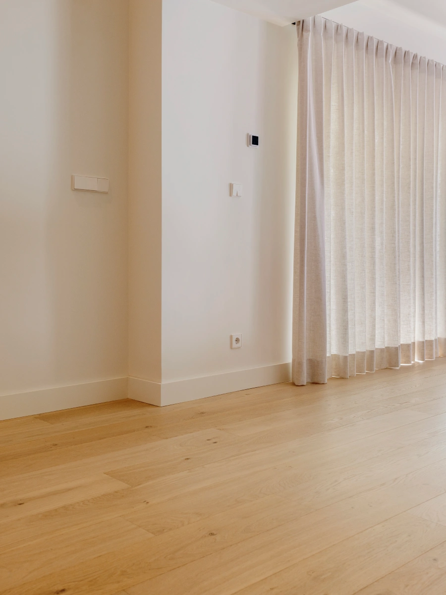 pavimento vetaparket em sala de estar de casa moderna projeto mp mideia
